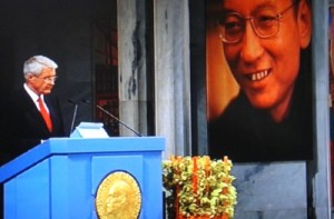 Thorbjørn Jagland awarding the Nobel Peace Prize to the imprisoned Chinese dissident Liu Xiaobo in 2010